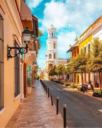 Calle interior de la Zona Colonial de Santo Domingo