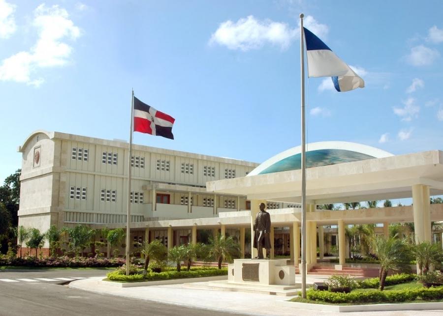 UASD edificio Alma Mater en la Zona Universitaria de Santo Domingo